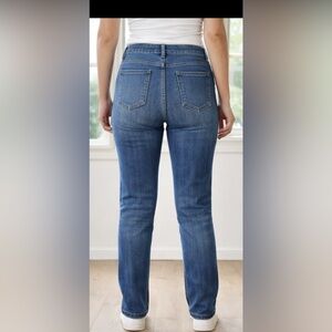 CAbi Cotton Blend Boyfriend Destressed Knee Women's  Blue Jeans size 8 - GUC